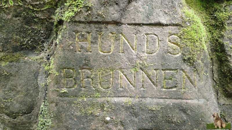 Ritterstein Nr. 166-1 Hundsbrunnen.JPG - Ritterstein Nr.166 Hundsbrunnen